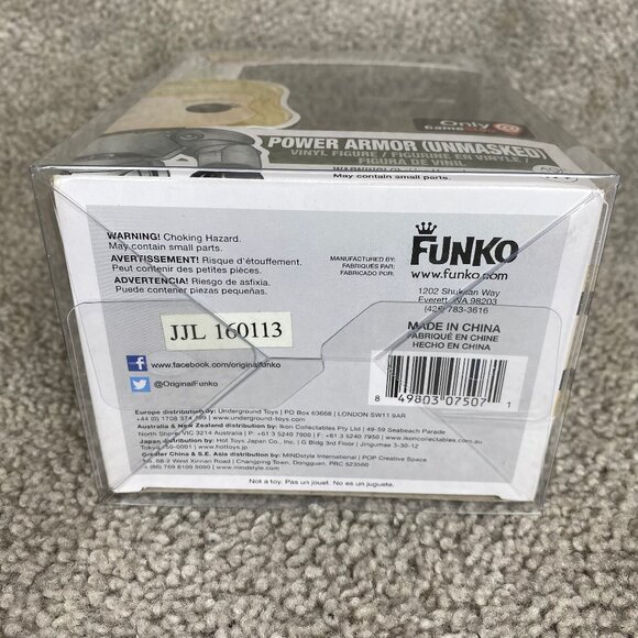 Funko Pop Fallout Power Armor (Unmasked) GameStop Exclusive W/Protective Case - Picture 7 of 8